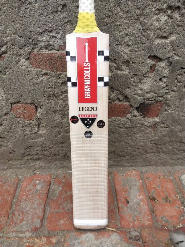 selling cricket Bat 3