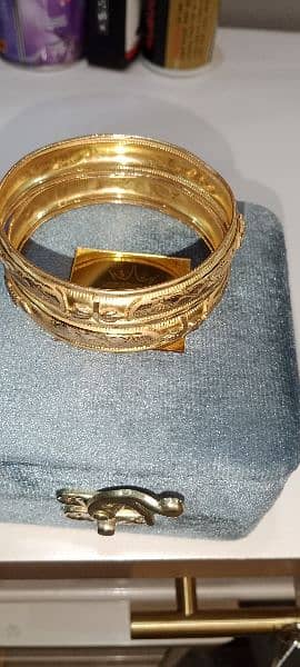 Gold Bangles (kangan) 22 carat 2 tola and 1 ratti 4