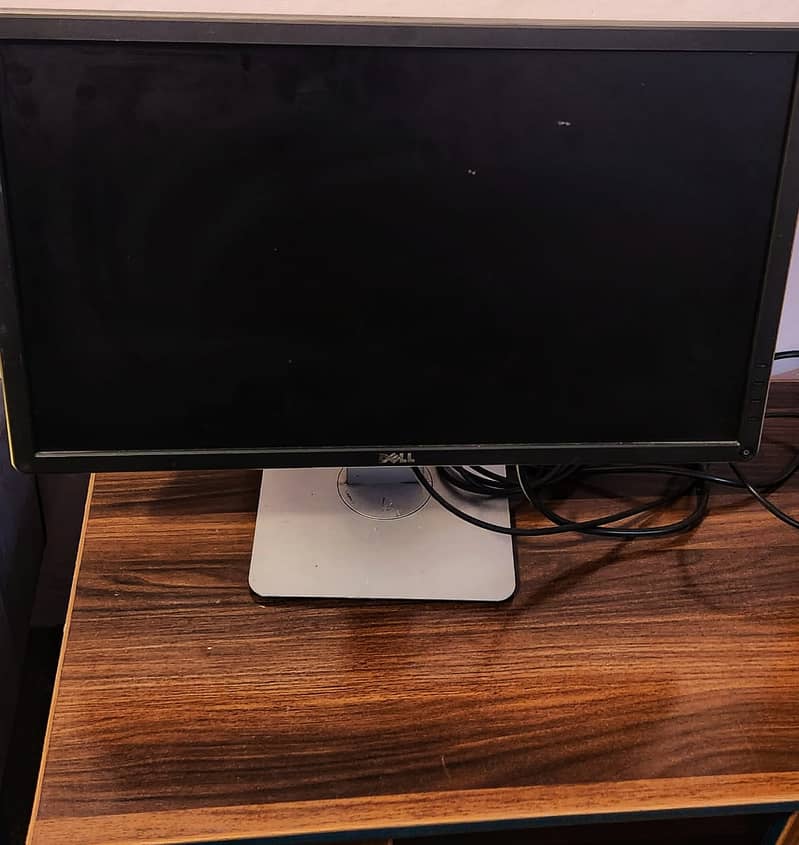 24-inch Dell LCD for sale with 3-meter HDMI Cable. 2