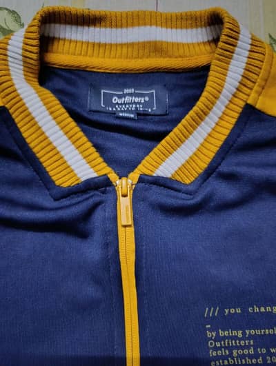 Sweater,hoodie and sweatshirts