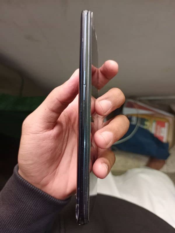 OPPO Reno 2f for sail without box with charger 4