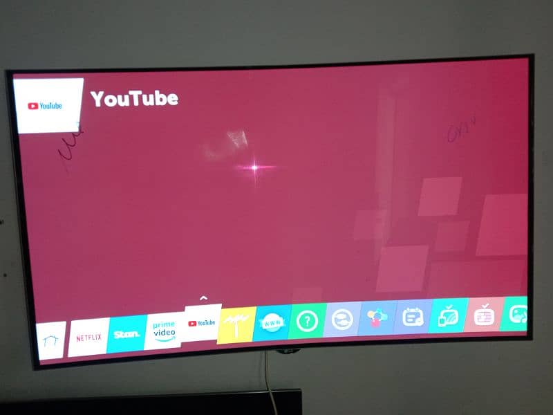 lg 4K ultra HD 65" 11