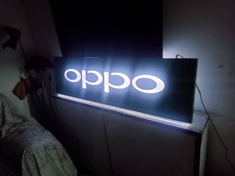 Oppo logo board 0