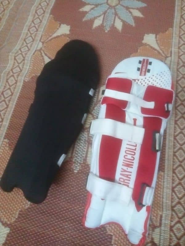 a good condition cricket kit 10