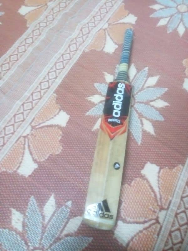 a good condition cricket kit 11