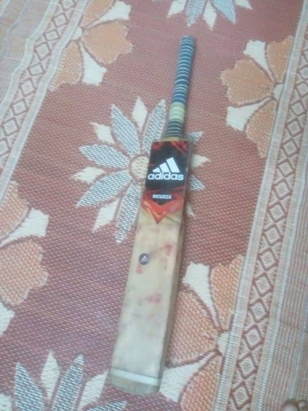 a good condition cricket kit 13