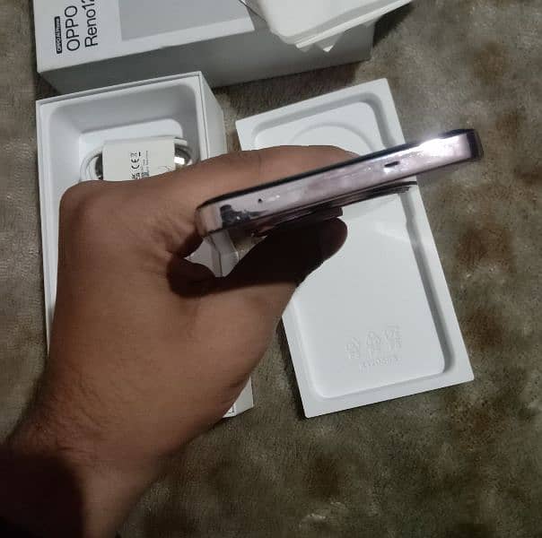 Oppo Reno 12F 1