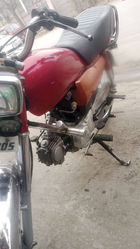 urgent sale bike all ok  koy kam ni ha 705 no ha 5