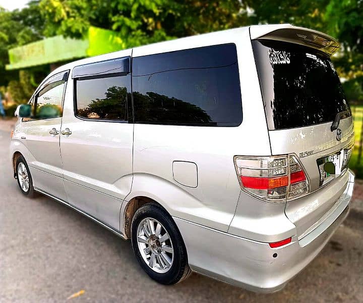 Toyota Alphard Hybrid 2015 Less used 5