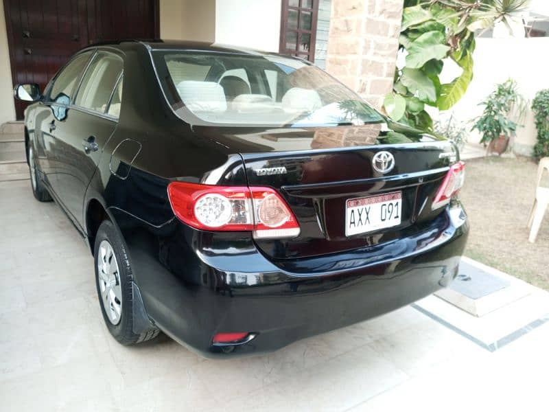 Toyota Corolla GLI 2012 Outclass Original 1st Owner in DHA Karachi 7