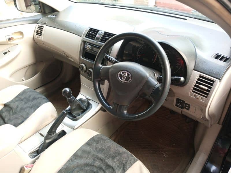 Toyota Corolla GLI 2012 Outclass Original 1st Owner in DHA Karachi 8