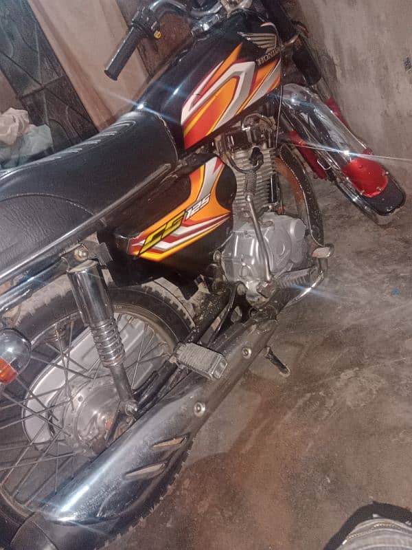 HONDA CG 125 MODEL 2022 KARACHI REGISTERED 4