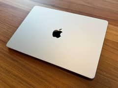 Macbook Pro 2023 14’inch M3 chip 8 Gb Ram 512 Gb Ssd