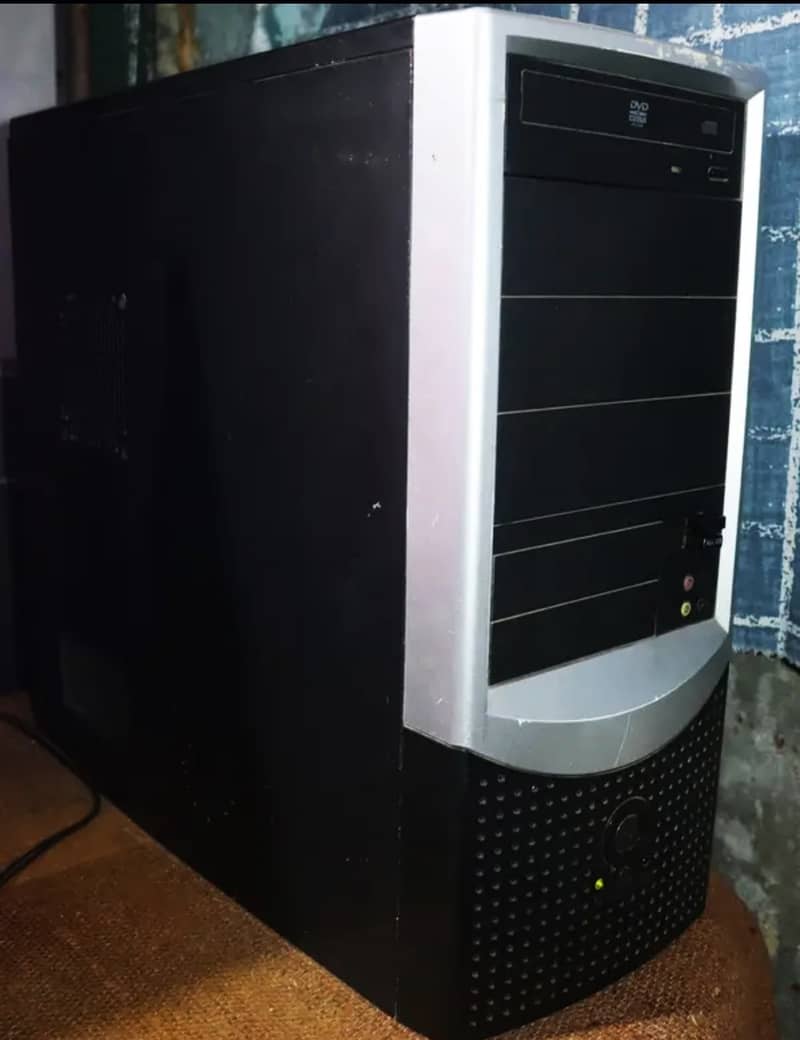 Asus 4th Generation i3-4160 3.6 Ghz Gaming PC 6