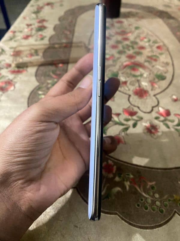 Oppo Reno2 F 6