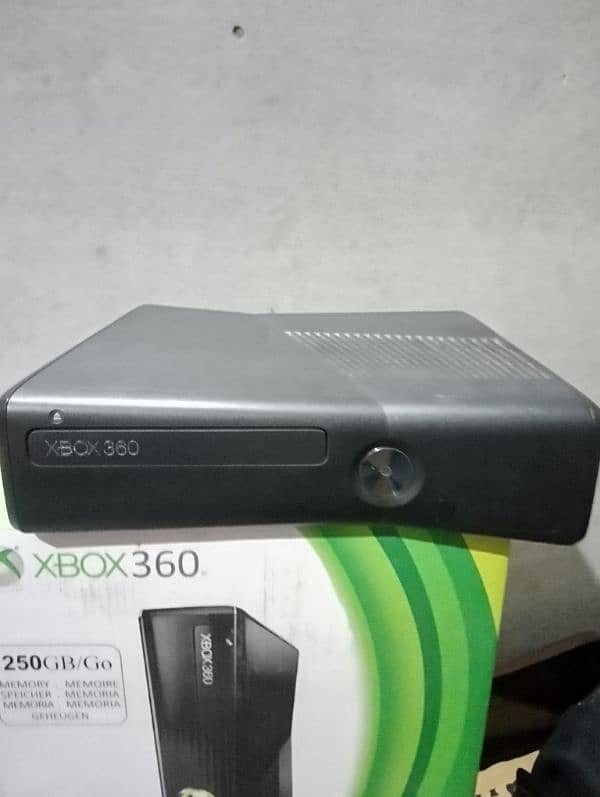 X Box 360 Slim 3