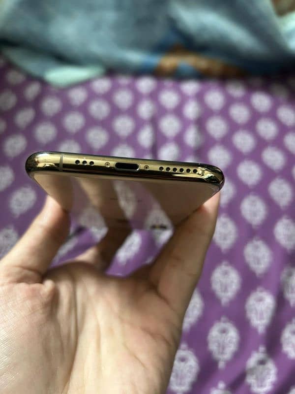 iphone xs 10/10 factory unlock 64gb 4