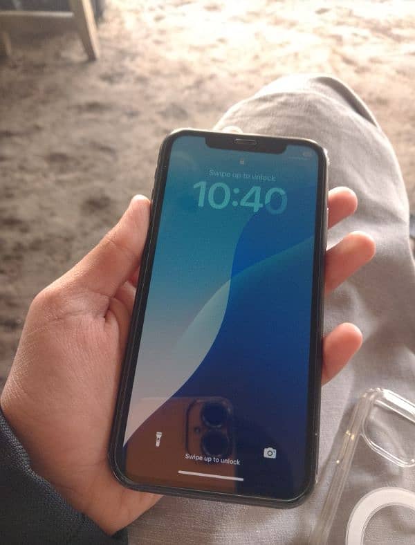 IPHONE 11 10/10 4