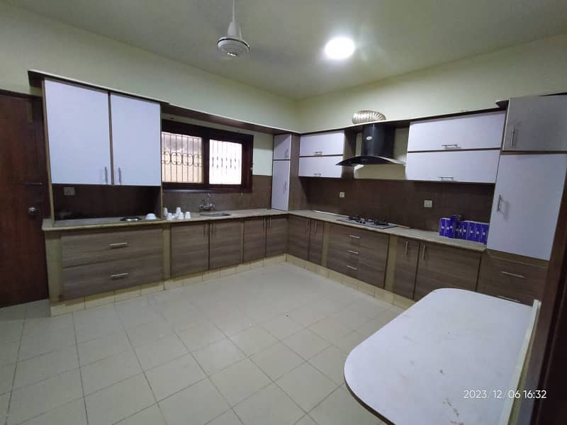 Bungalow FOR Rent 5 Bedroom Fully Renovated 16