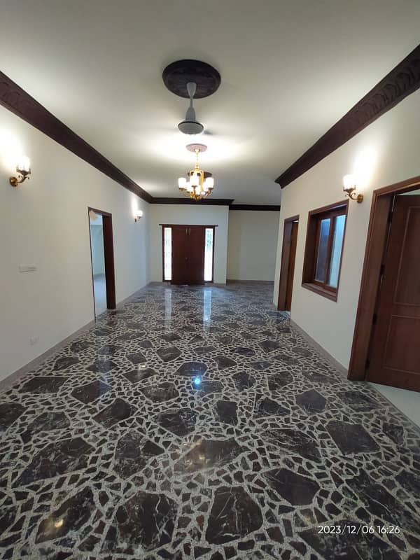 Bungalow FOR Rent 5 Bedroom Fully Renovated 19