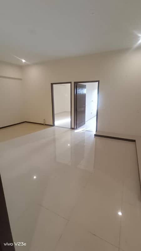 Brand New 3 Bedroom Stillish Flat FOR RENT Parking West Open 5