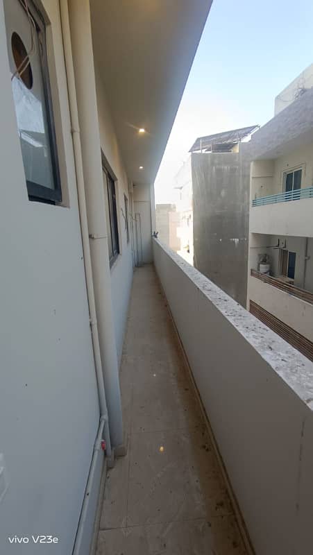 Brand New 3 Bedroom Stillish Flat FOR RENT Parking West Open 6