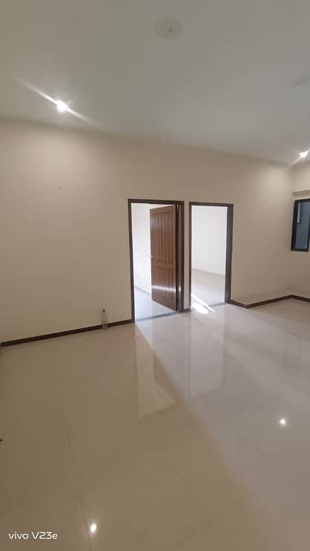 Brand New 3 Bedroom Stillish Flat FOR RENT Parking West Open 9