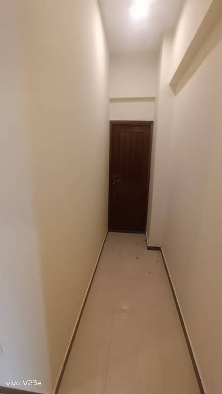 Brand New 3 Bedroom Stillish Flat FOR RENT Parking West Open 24