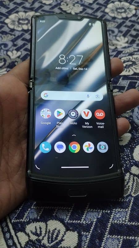 Motorola razar Foldable 6 gb ram 6