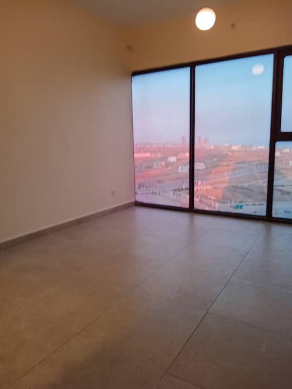 Flat 3 Bedroom Attached Bathroom Partial Sea Facing Higher Floor Maid Room 5