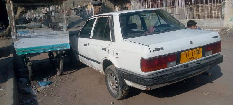 Mazda 323 1988 7