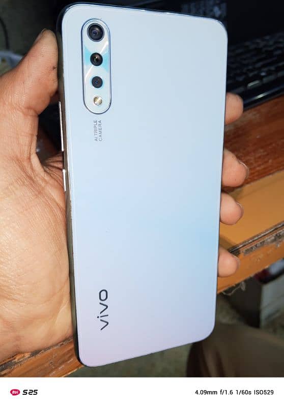 ViVo S1 4