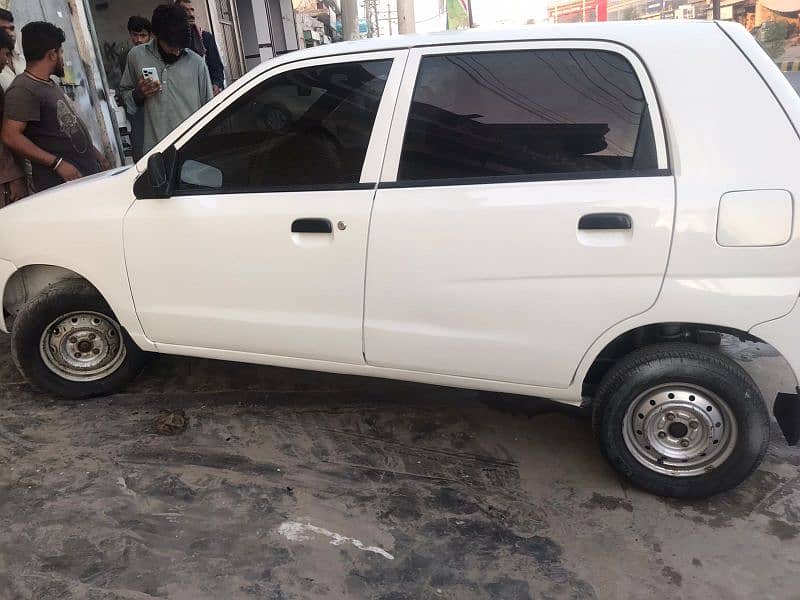 Suzuki Alto 2011 4