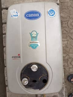 Canon Instant Gas Geyser in Perfect Working Condition