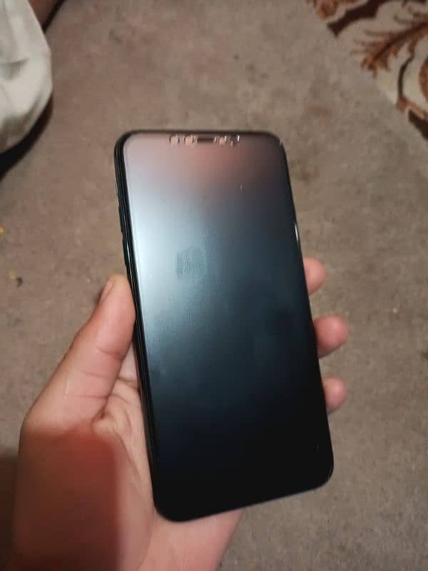 iphone 11 pro max 64gb JV condition 10/10 6