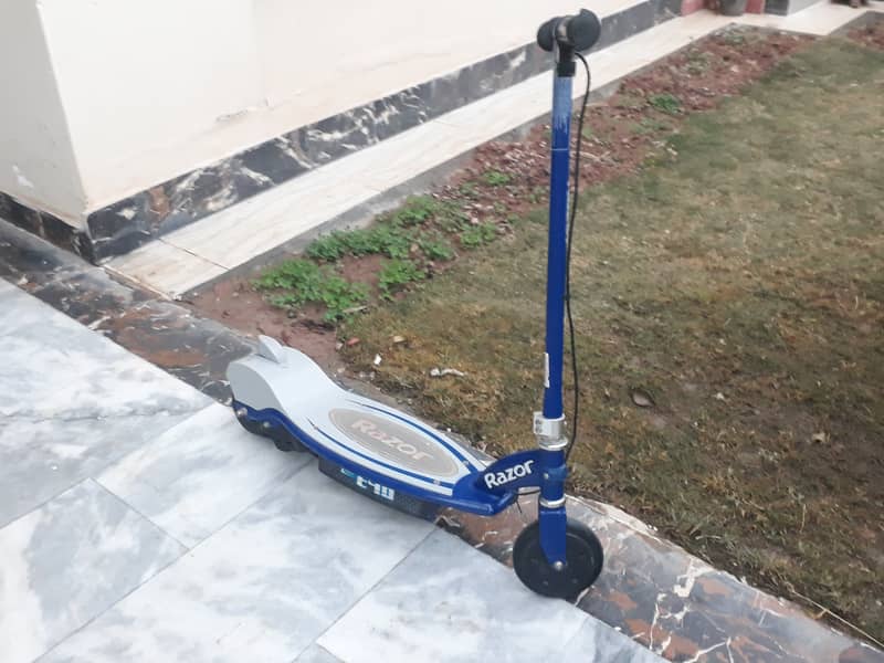 Razor E90 Electric Scootie 5