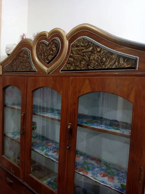 wooden bartan almari/cabinet/wardrobe in good condition 4