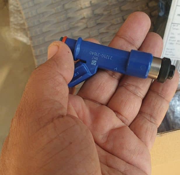 Corolla blue fuel injectors OEM 21040 0