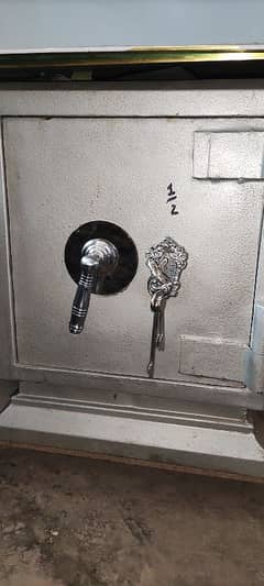 home Safe lock for use bussines and house