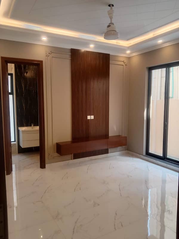 Good Location House For Sale Near Masjid Near School Paragon City Orchard 1 Block 0