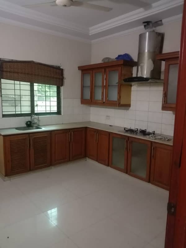 HOT LOCATION CORNER HOUSE FOR RENT IN GREEN CITY AVAILABLE AT RANA MURSLEEN ESTATE 8