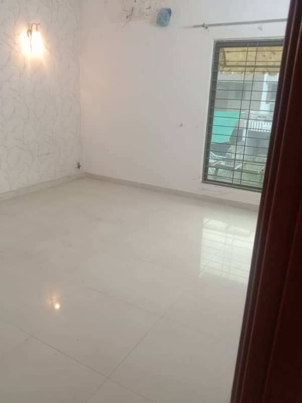 HOT LOCATION CORNER HOUSE FOR RENT IN GREEN CITY AVAILABLE AT RANA MURSLEEN ESTATE 13