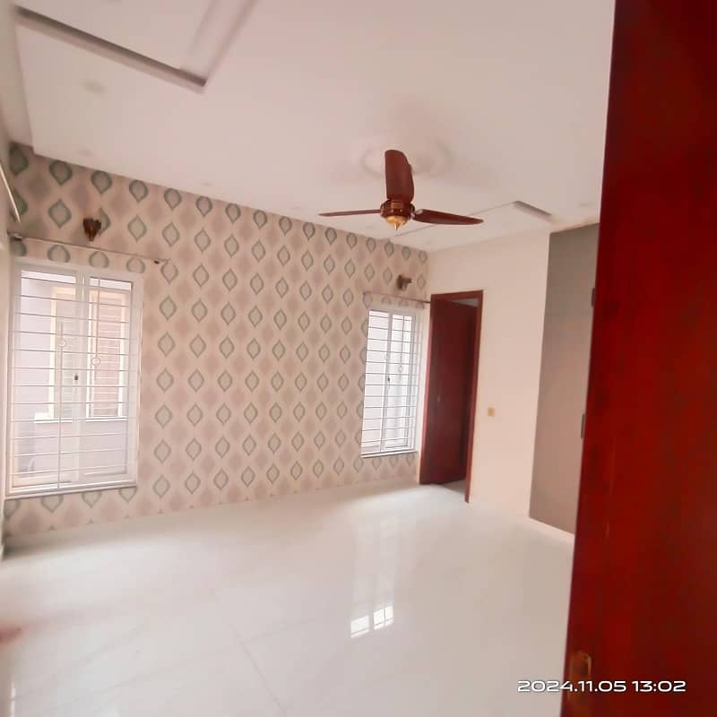 Upper Portion Beautiful House Available At Rana MURSLEEN Estate Lower Portion Locked 14