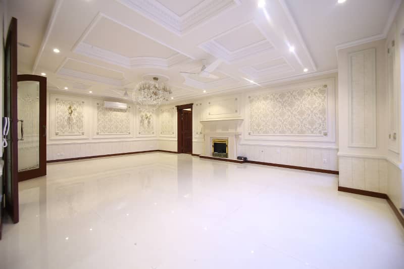 2 Kanal Lavish Bungalow On Top Location For Rent In DHA Phase 5 Lahore 8