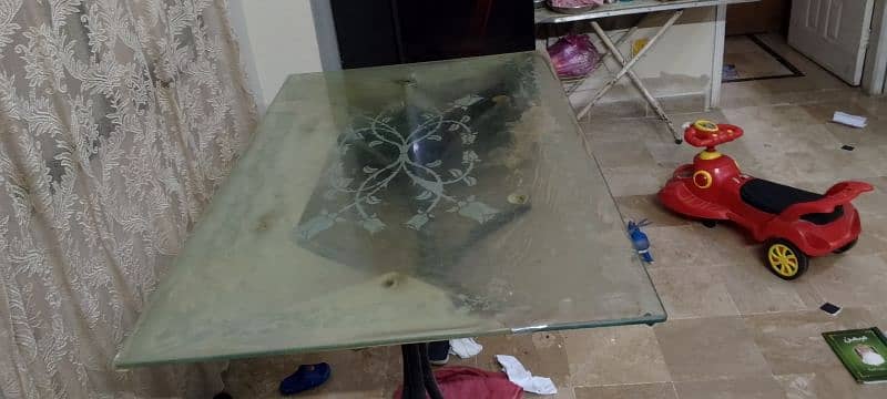 Dining Table 0