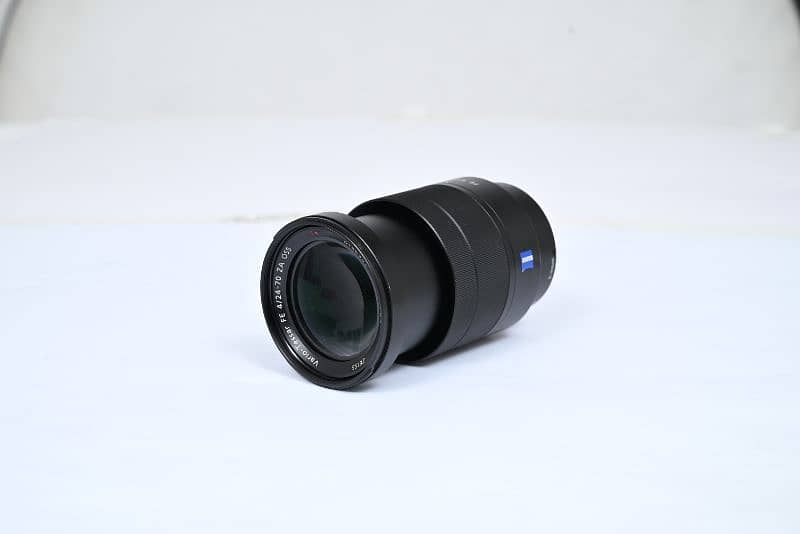 sony e Mount 24-70mn f/4 Lenz ZEISS 3