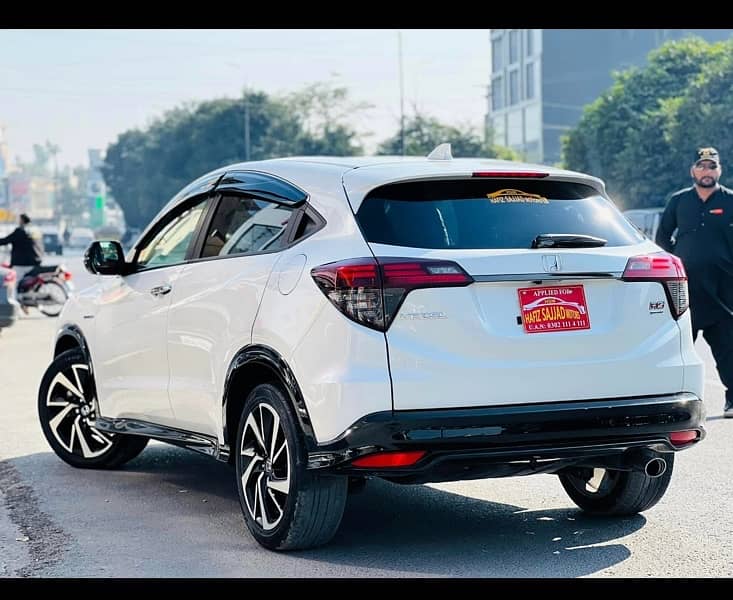 Honda Vezel RS Hybrid Fresh Import For Sale 1