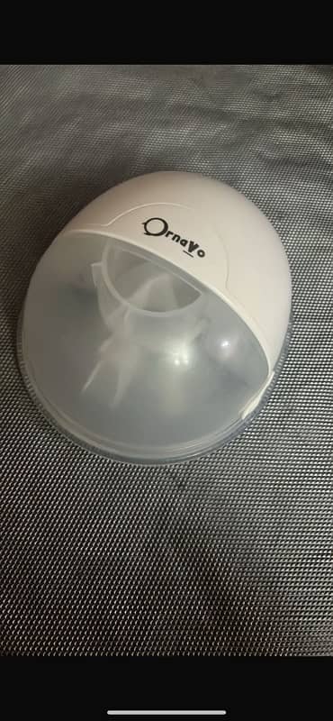 wearable breast pump 1