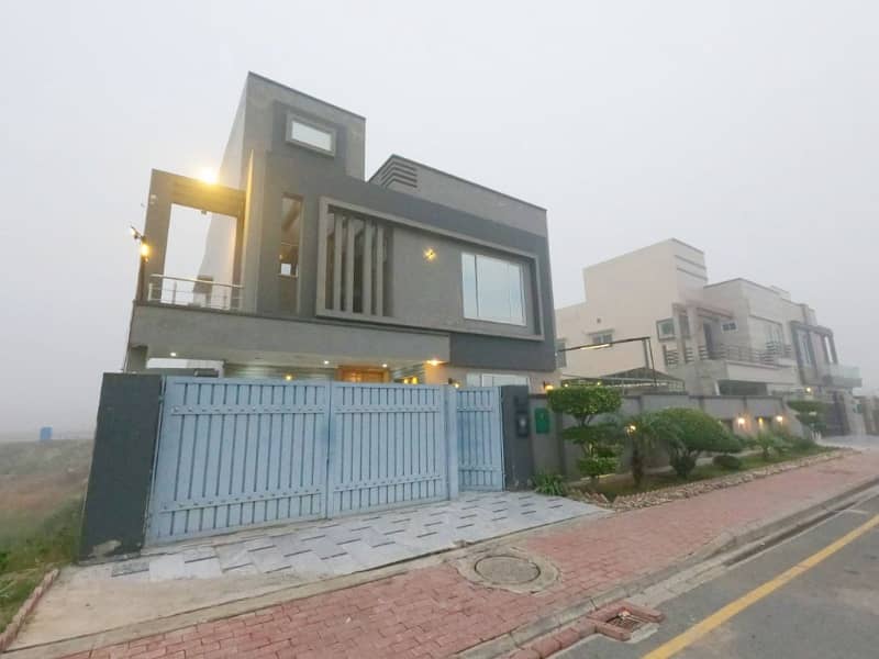 Reasonably-Priced 21 Marla House In Bahria Orchard Phase 1 - Northern, Lahore Is Available As Of Now 0