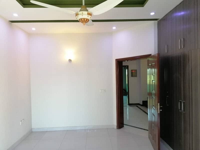 1 Kanal Full House For Rent Divine Garden 11